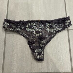 Victoria’s Secret Body By Victoria Thong